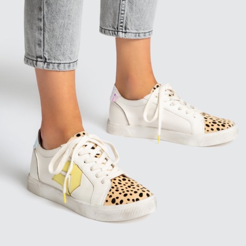 NWT Dolce Vita Zaga Sneakers